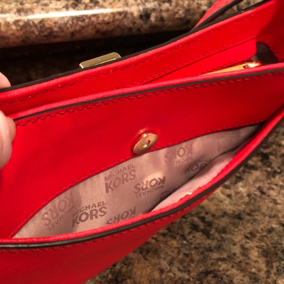 💥NEW💥MK Hamilton crossbody set - Picture 4 of 8